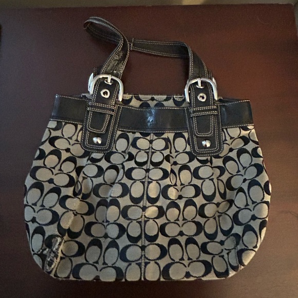Coach purse - Picture 1 of 5
